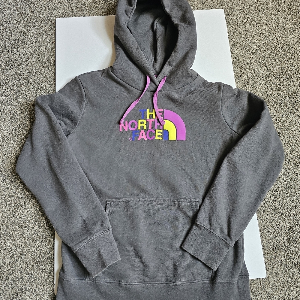 Womans The North Face medium gray hoodie